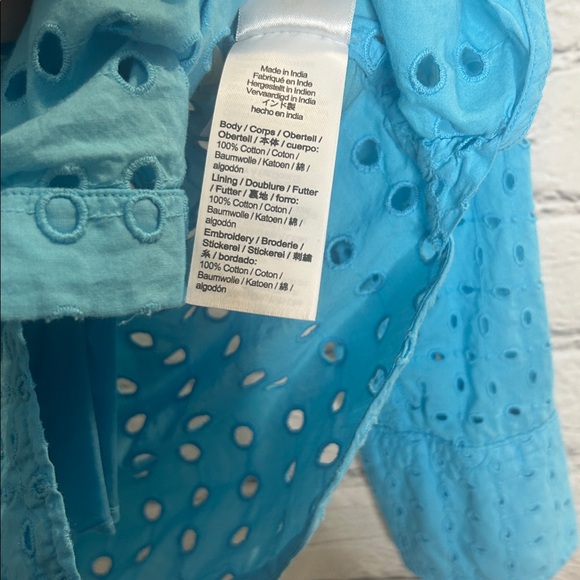 J. Crew Blue Eyelet Long Sleeve Button Down Blouse Size 8 Excellent Condition - Picture 14 of 15